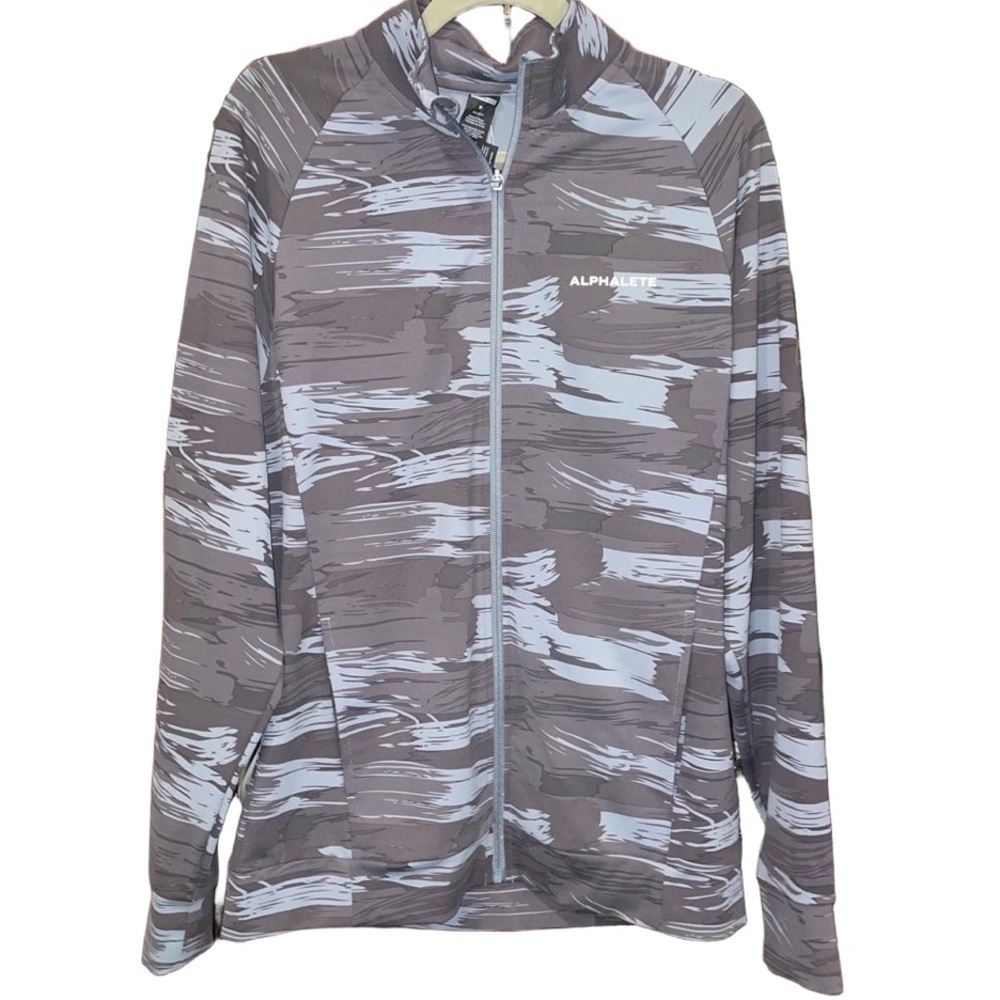 Alphalete blue/gray camo full zip jacket. Men’s size M. E6